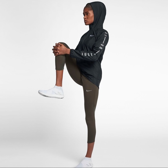 NWT Nike Running jacket Black! - Picture 6 of 8